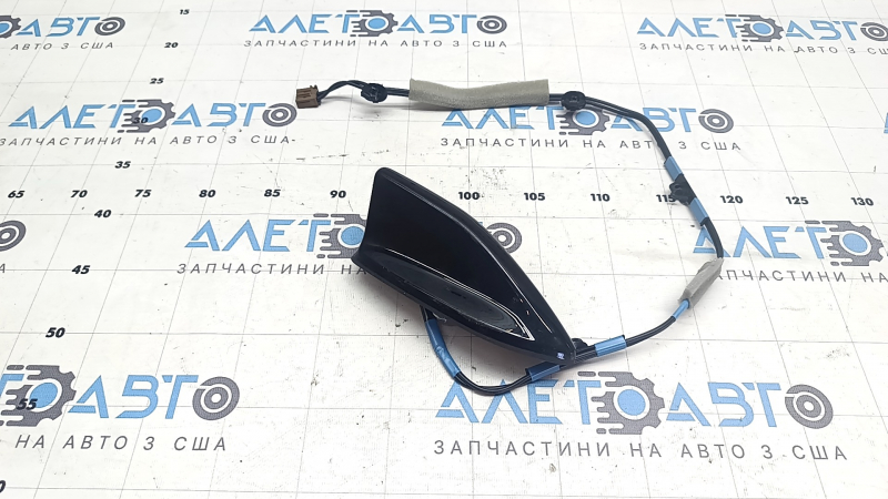 Nissan Ariya 23-25 fin antenna with housing