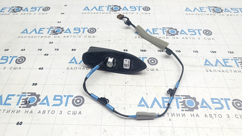 Nissan Ariya 23-25 fin antenna with housing