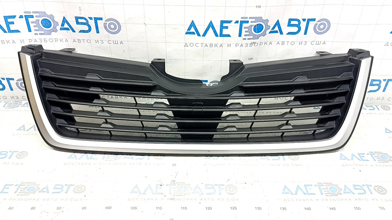 Subaru Forester 19-21 SK radiator grill bottom, with camera plug, sand, scratches