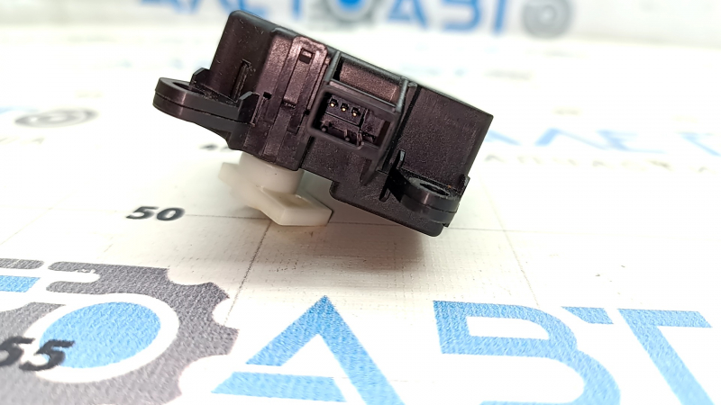 Actuator motor for the heater ventilation system of the Nissan Ariya 23-25