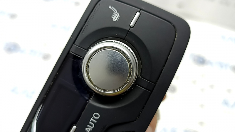 Audi A6 C7 16-18 rear climate control with 4 heating zones, scratches, chips