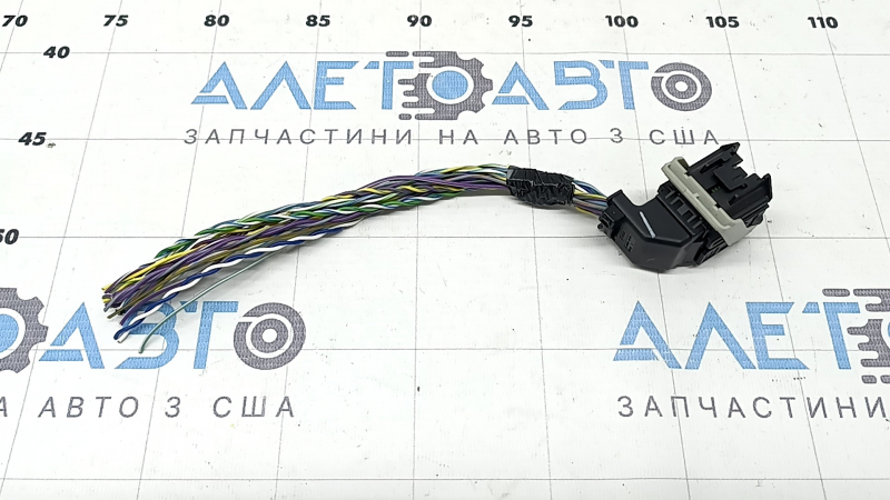Small chip for the SRS airbag module and airbag computer of the Ford Fusion mk5 13-20