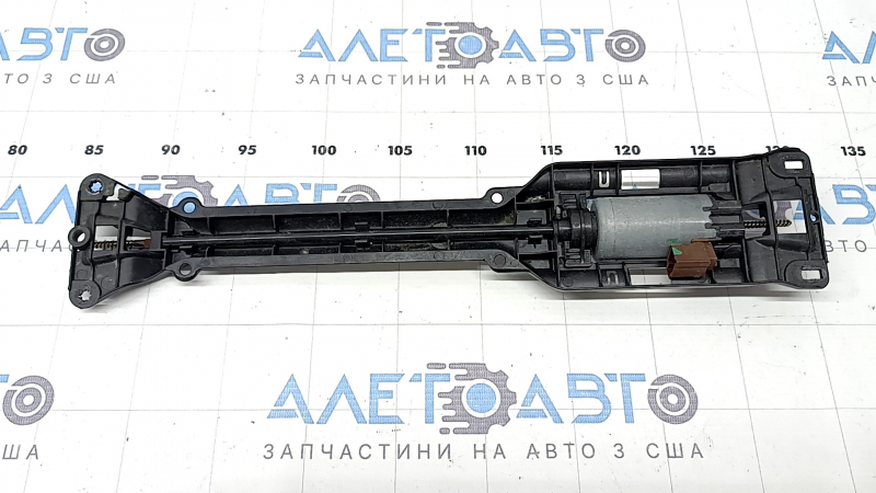 Motor for longitudinal adjustment of the driver's seat BMW 5 G30 17-23 with memory, with a bracket