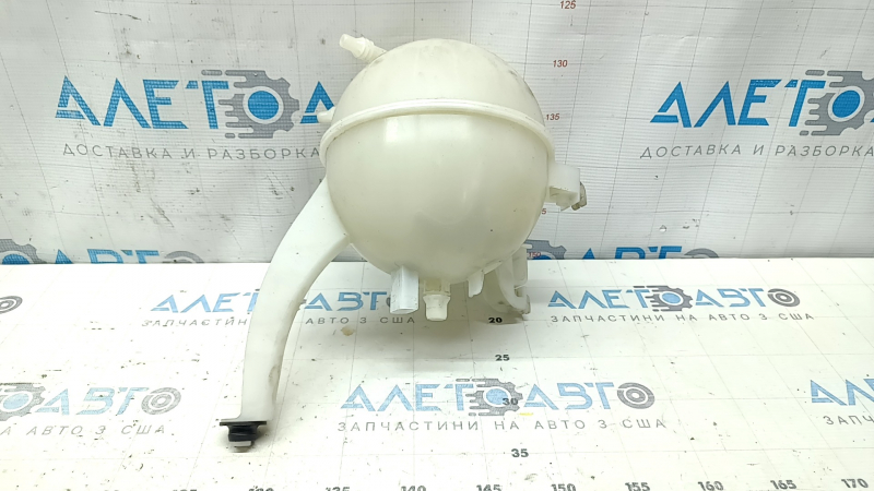 Large Coolant Expansion Tank for BMW X7 G07 19-25 3.0T