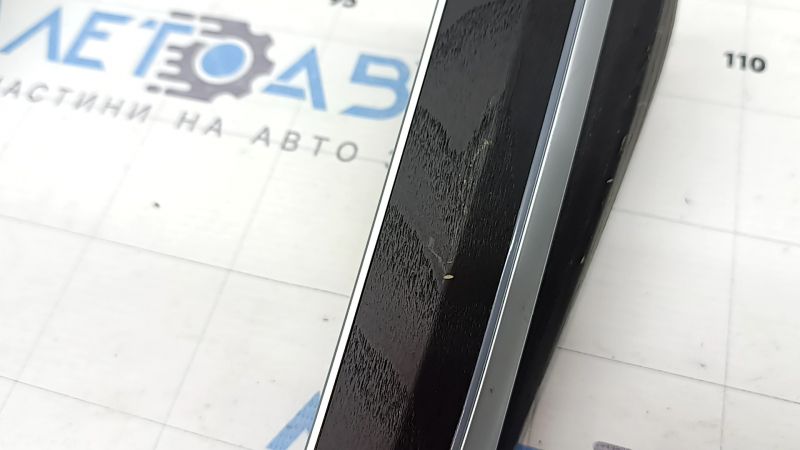 BMW X7 G07 19-22 black wood/bronze center console trim, backlit, scratches, broken mount