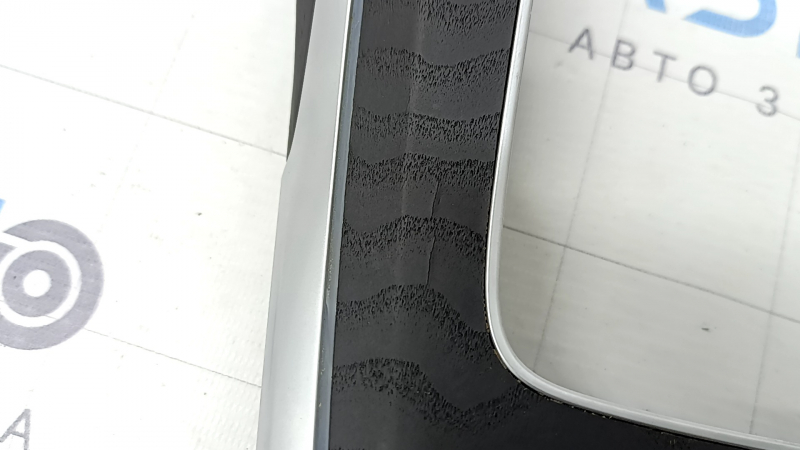 BMW X7 G07 19-22 black wood/bronze center console trim, backlit, scratches, broken mount