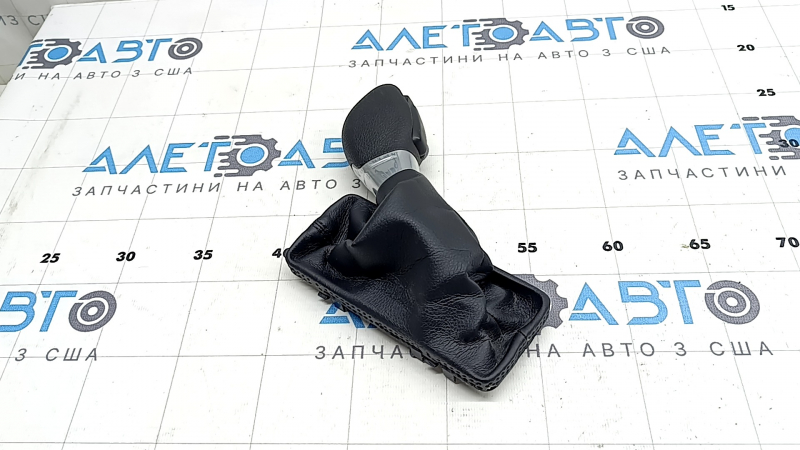 Ford Escape MK3 17-19 gear knob, black leather, scratches