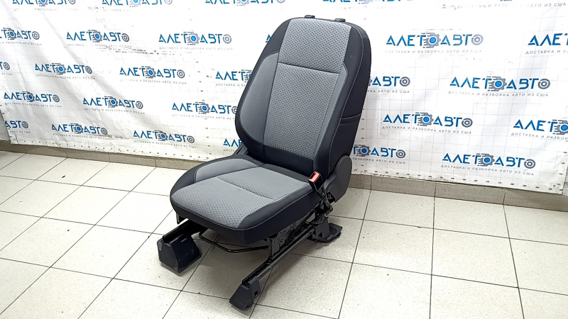 Ford Escape MK3 2017-2019 passenger seat without airbag, manual, cloth, black and gray, dents, dry cleanable