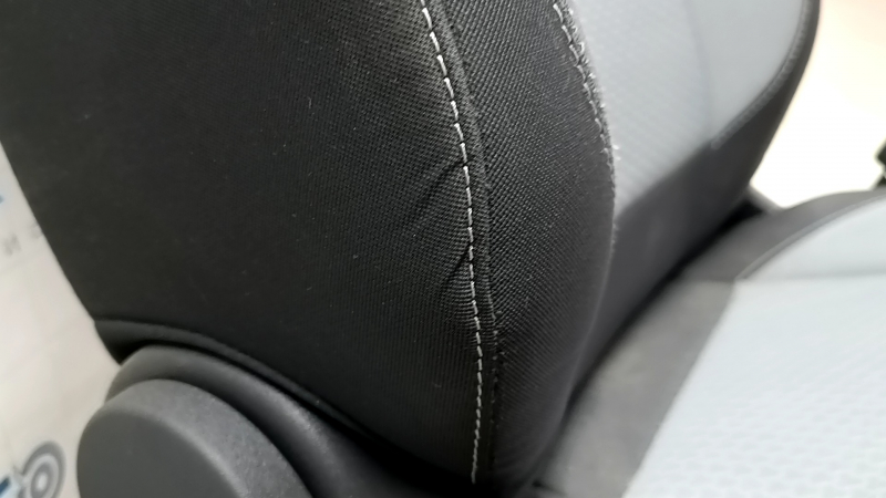 Ford Escape MK3 2017-2019 passenger seat without airbag, manual, cloth, black and gray, dents, dry cleanable