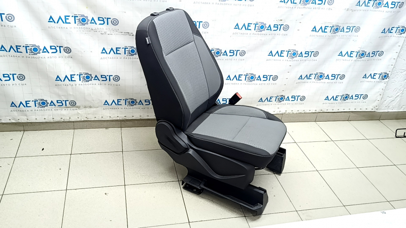 Ford Escape MK3 2017-2019 passenger seat without airbag, manual, cloth, black and gray, dents, dry cleanable