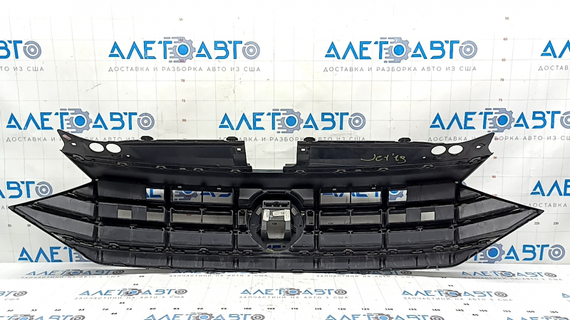 Radiator grille grill VW Jetta 19-21 without the emblem under the radar, sand