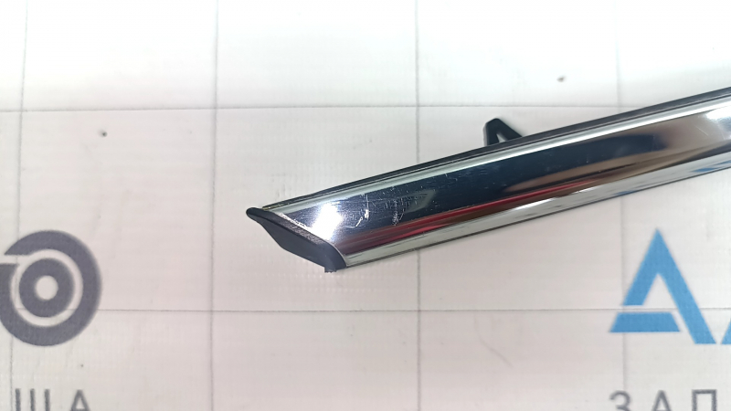 Door-glass molding, central front right, Toyota Camry v70 18-24, chrome, scratches