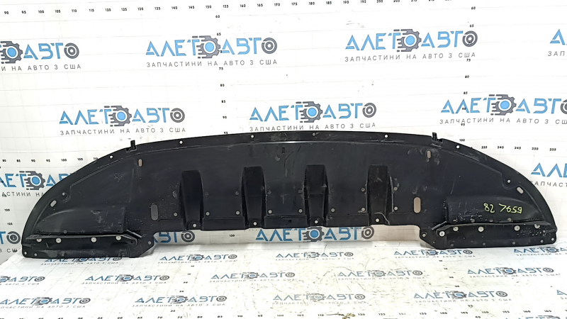 Mitsubishi Outlander 22-25 front bumper guard crack, crack in mount