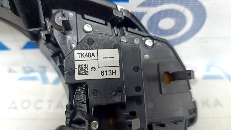 The steering wheel controls on the Mazda CX-9 16-21 are peeling off the chrome, scratches on the chrome
