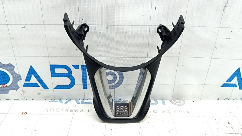 Mazda CX-9 16-23 steering wheel trim, chrome chipped, scratches on chrome