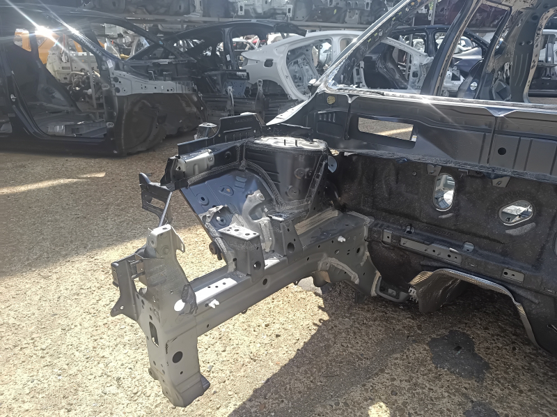 Mitsubishi Outlander 22-25 front right quarter panel with eyepiece, on the body, graphite