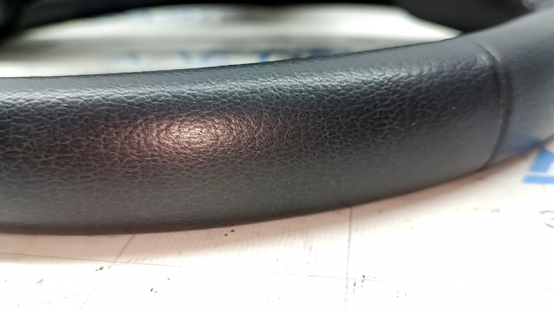Naked steering wheel Toyota Sienna 21-24 black leather, XLE, scratches