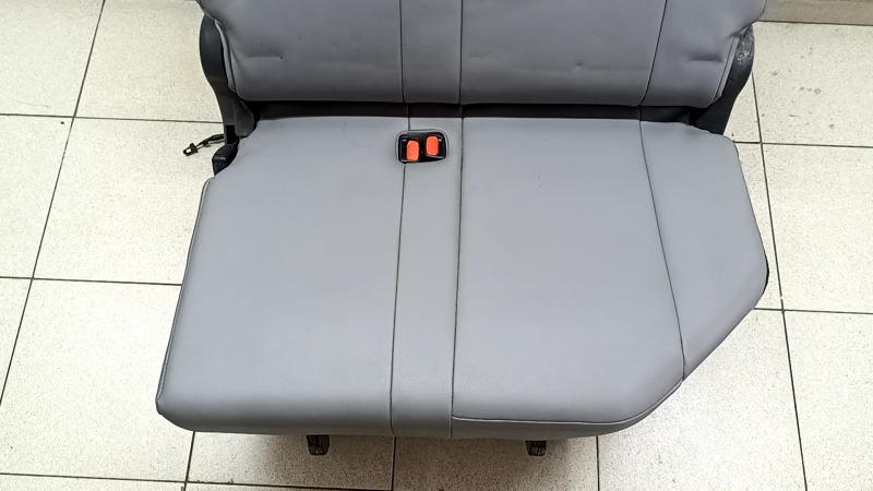 Rear row of seats, left, 3rd row, Toyota Sienna 21-22, gray leather, with headrests, torn headrest