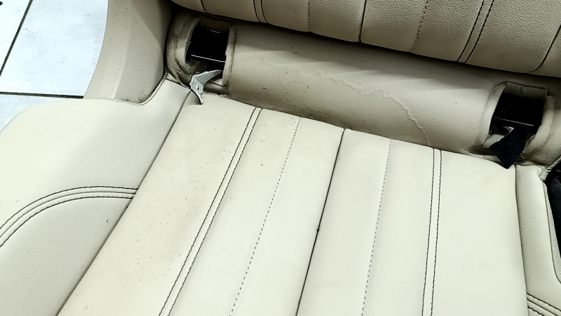 Rear seats, 2nd row, right, Audi Q5 80A 21-24, beige leather, manual, Standard, dents, scratches on plastic, needs cleaning