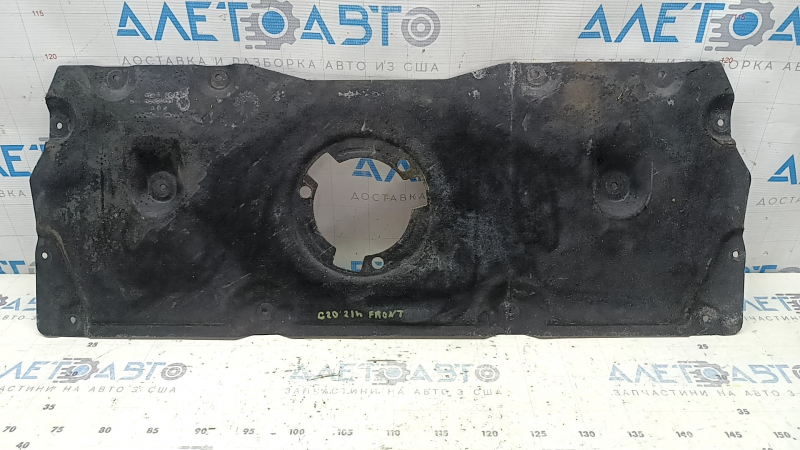 The rear engine guard of the BMW 3 Series 19-25 RWD is worn out.