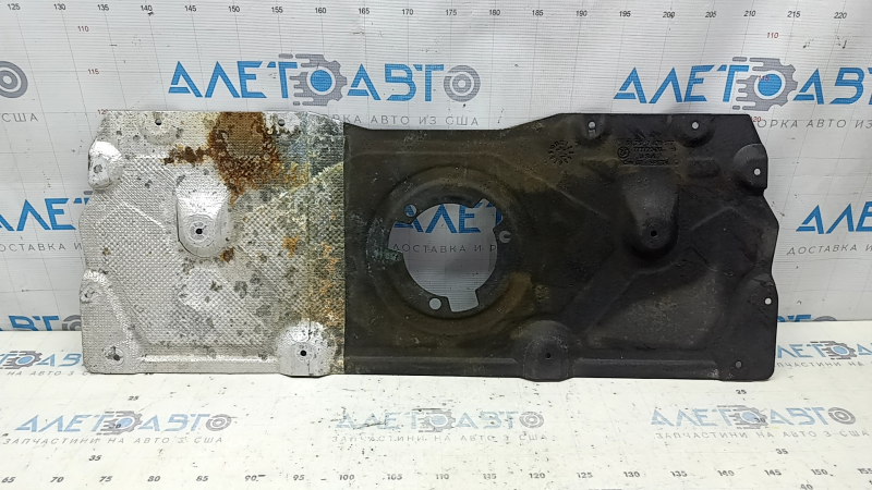 The rear engine guard of the BMW 3 Series 19-25 RWD is worn out.