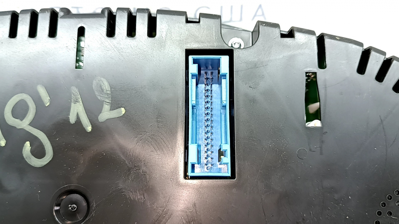 VW Tiguan 2009-2014 instrument cluster with 88k scratches