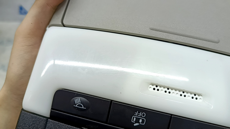Nissan Rogue 21-23 front light, gray, without sunroof, with SOS button, scratches