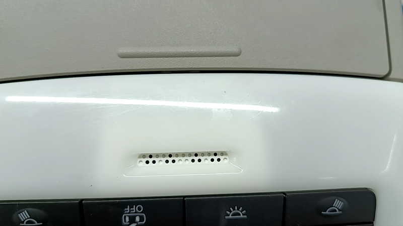 Nissan Rogue 21-23 front light, gray, without sunroof, with SOS button, scratches