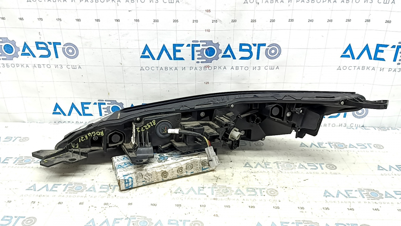 Right turn signal DRL for Nissan Rogue 21-24 halogen + LED, us-built, no fragments, scratches
