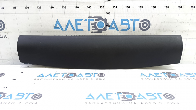 Mitsubishi Outlander 14-20 black upper trunk trim with scratches
