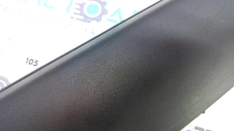 Mitsubishi Outlander 14-20 black upper trunk trim with scratches