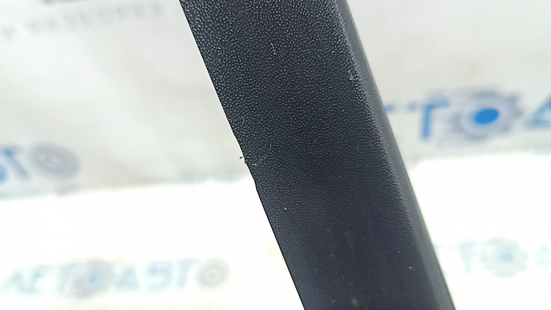 Rear left fender arch trim for Nissan Rogue 21-24 US built, structure, scratches, crack in fastener, broken fasteners