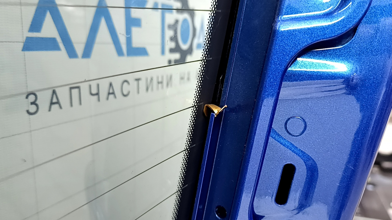 Naked tailgate with glass for Porsche Macan 15-18, aluminum, tinted, blue M5J, with opening button