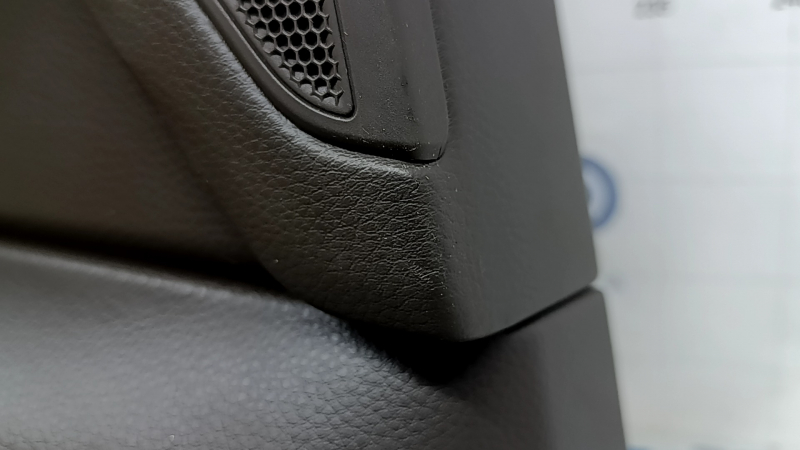Door trim, rear left, Porsche Macan 15-18, gray achatgrau leather, without lighting and curtains, glossy black insert, with handle, scratches