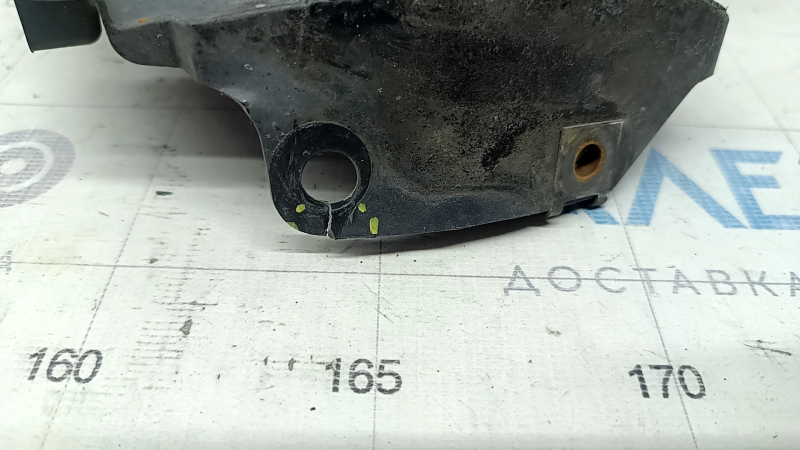 Right rear bumper guard for Toyota Sienna 21-24, broken mount