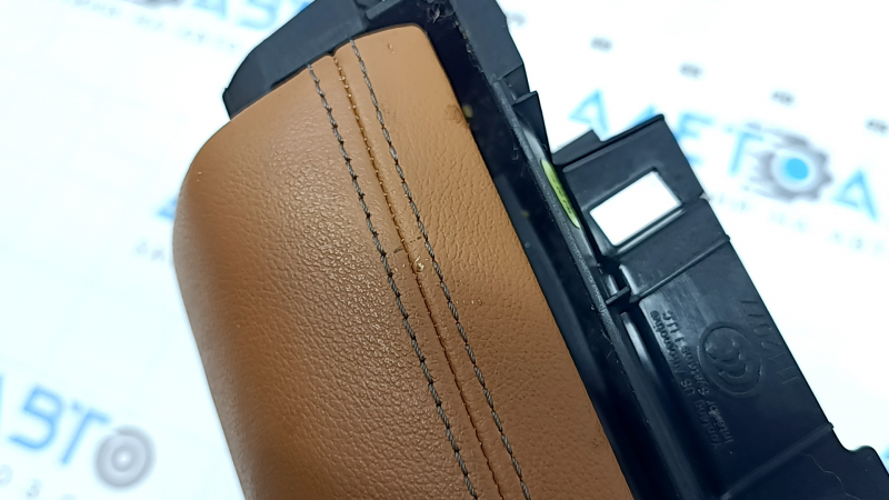 Armrest BMW X5 G05 19-22 leather brown leather COGNAC with heating, scratches, needs cleaning