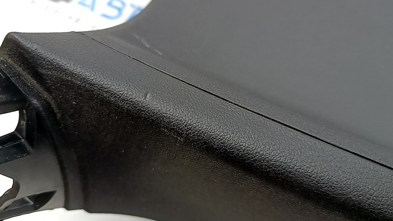BMW X5 G05 19-24 black upper rear door trim, worn, scratches
