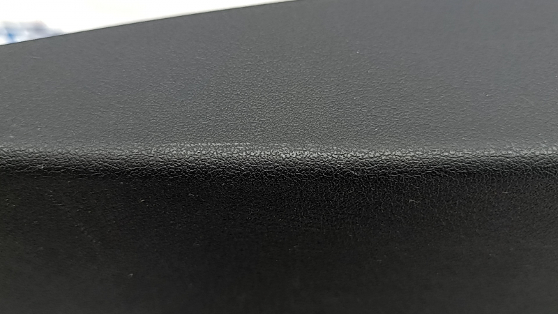 BMW X5 G05 19-24 black upper rear door trim, worn, scratches