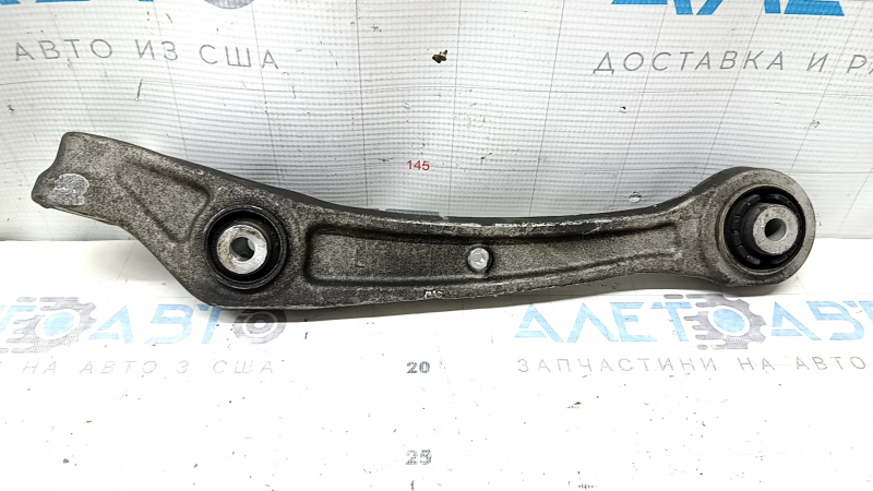 Lower front left control arm of a Porsche Macan 15-25, front, cracked silent blocks