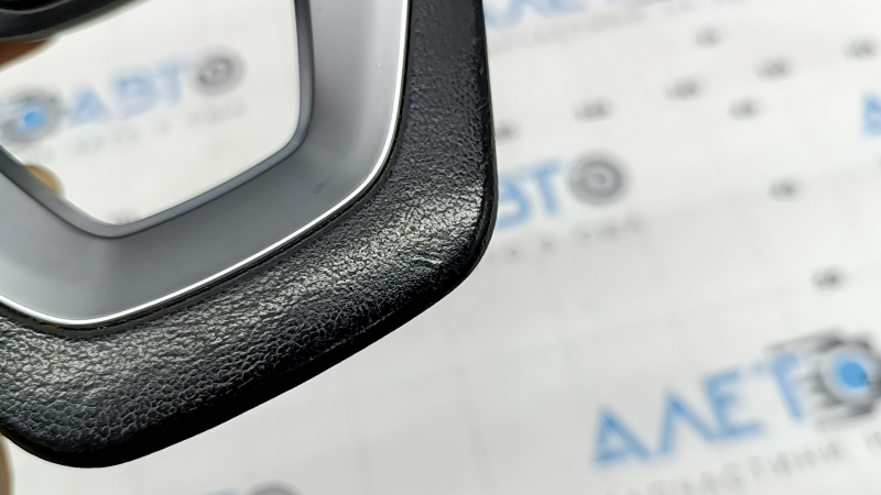 BMW X5 G05 19-24 steering wheel cover for heated steering wheel, scratches