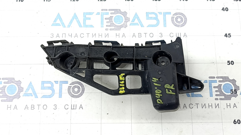 Right front bumper mount for Toyota Prius V 12-17, crack in mount, broken latch