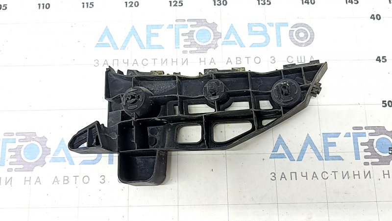 Right front bumper mount for Toyota Prius V 12-17, crack in mount, broken latch