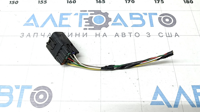 Wiring harness for the front bumper of a pre-restored Toyota Prius V 12-14, without parking sensors and fog lights