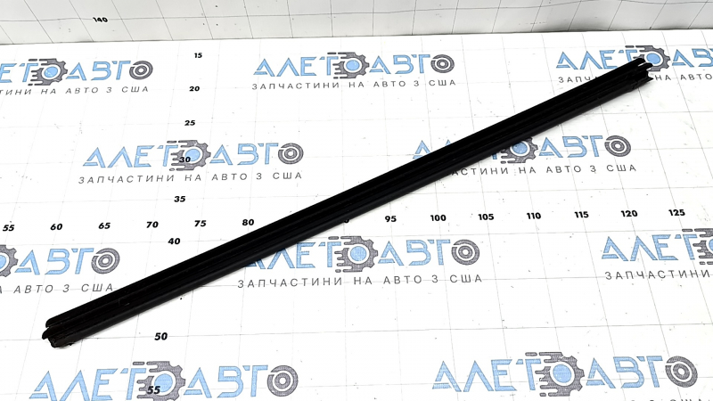 Inner glass seal for the rear left door of a Hyundai Tucson 22-25