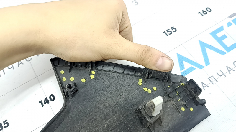 Rear right fender arch trim for Hyundai Tucson 22-24: structure, scratches, broken fasteners