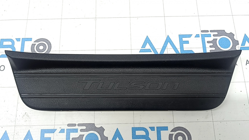 Outer rear left door sill plate for Hyundai Tucson 22-25, black, scratched
