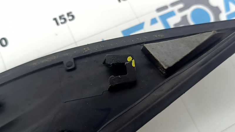 Left rear fender trim for Hyundai Tucson 22-25, matte chrome, broken fasteners, cracks in fasteners, scratches