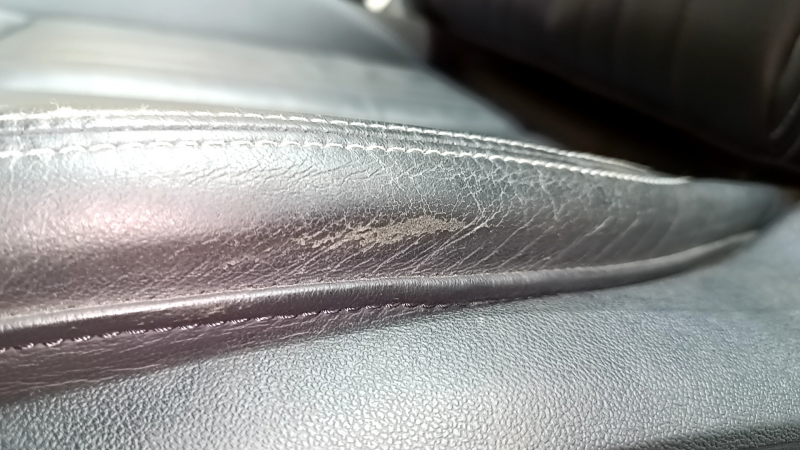 Audi E-Tron 19-23 driver's seat with airbag, electric, heated, dark gray leather, with headrest, cracked leather on the side