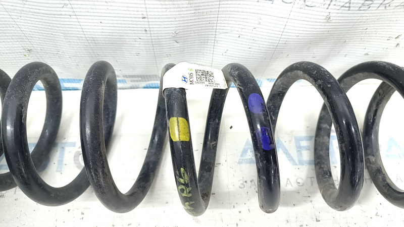 Rear right spring Hyundai Tucson 22-25 AWD, stiffness 2 purple, 1 yellow