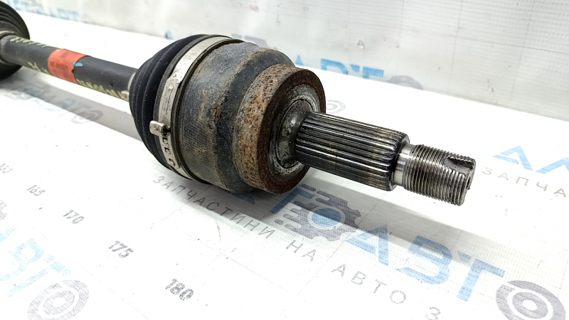 Front left half shaft for Hyundai Tucson 22-25 1.6T HEV, rusty